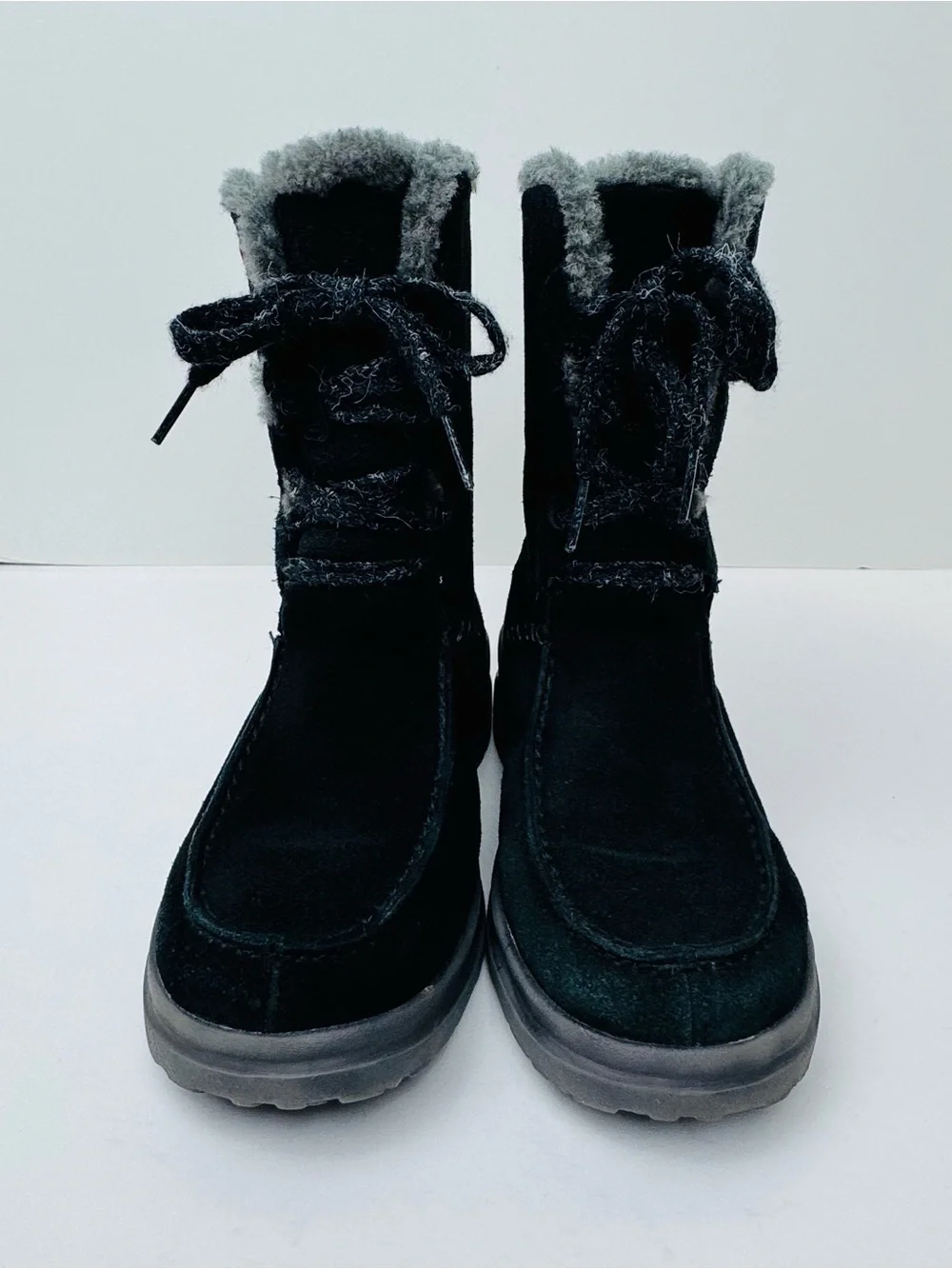 I Heart UGG Youth Black Wool Lined Boots. Size 4. Excellent preowned condition.